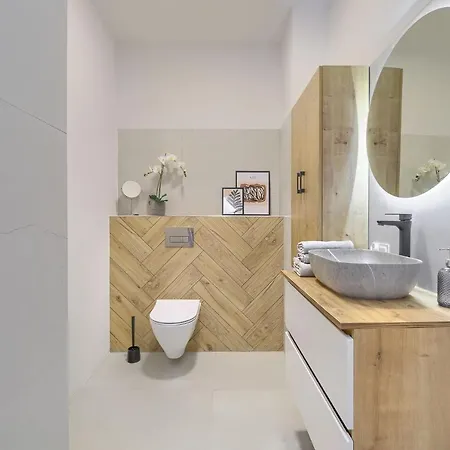 Zeylanda Rest Point *