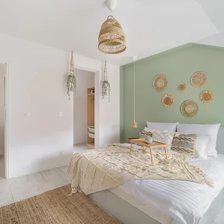 Zeylanda Rest Point Apartment *